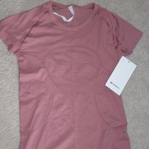 New Lululemon Swiftly Tech Short Sleeve Size 6